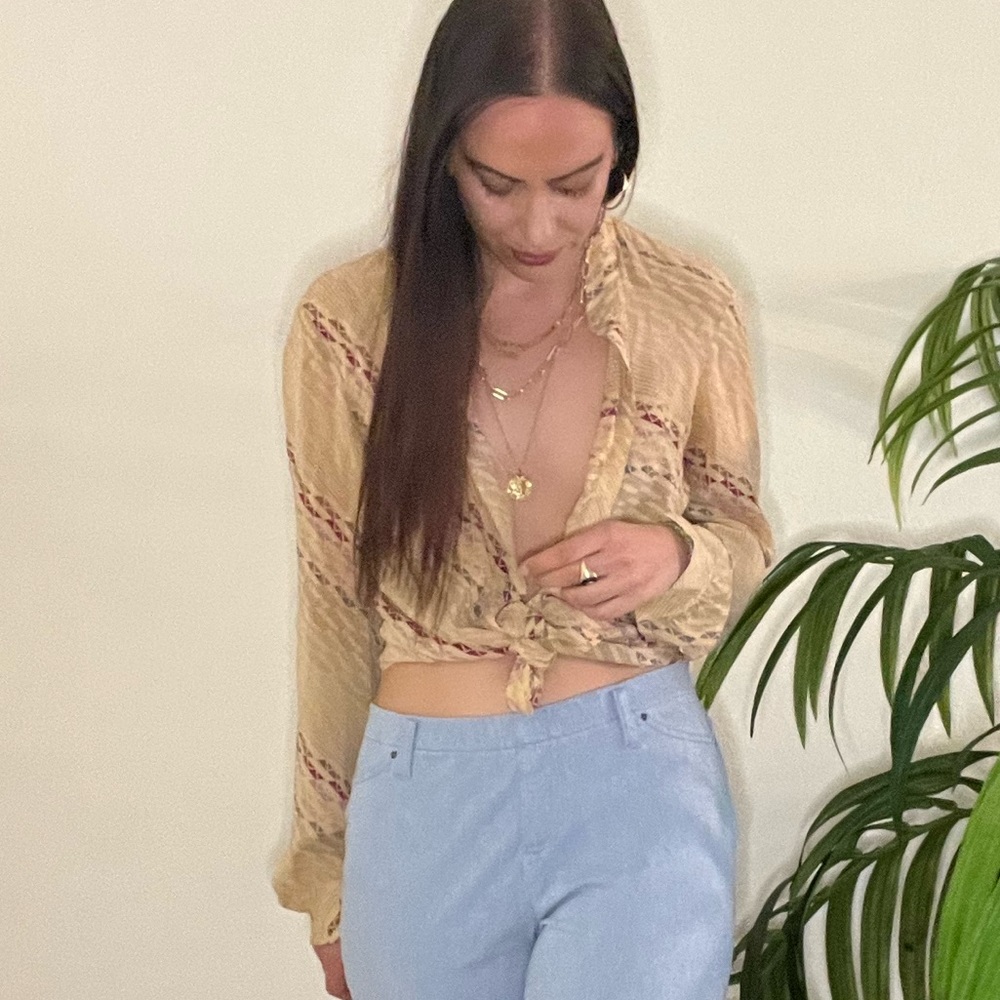 CITY DKNY 🔸 Silk Button Up Blouse - Picture 3 of 4